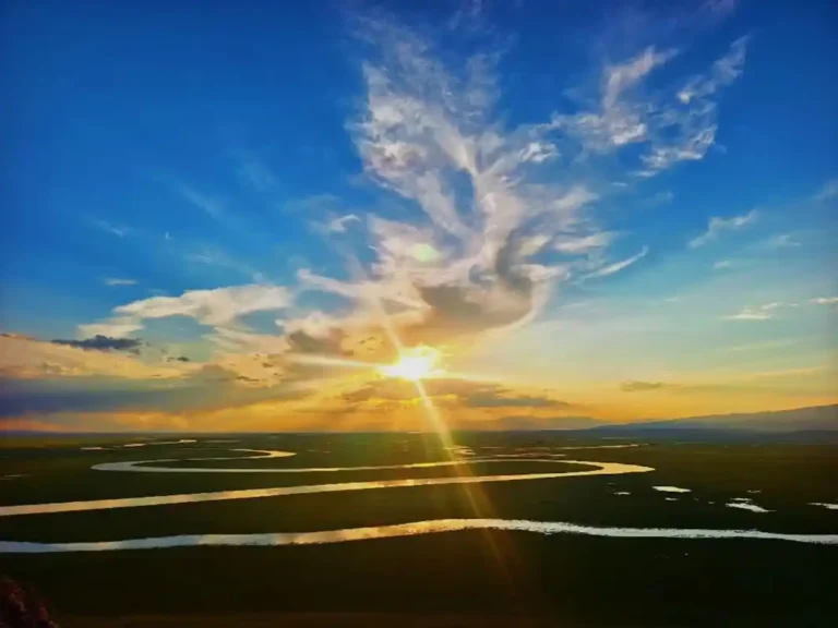 Bayinbuluke Grassland: Complete Travel Guide 2024 - Featured