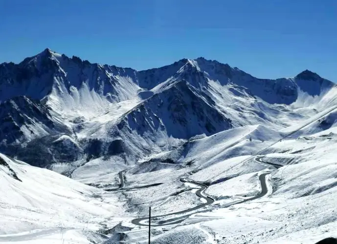 Duku Highway: Driving China’s Most Beautiful Mountain Road
