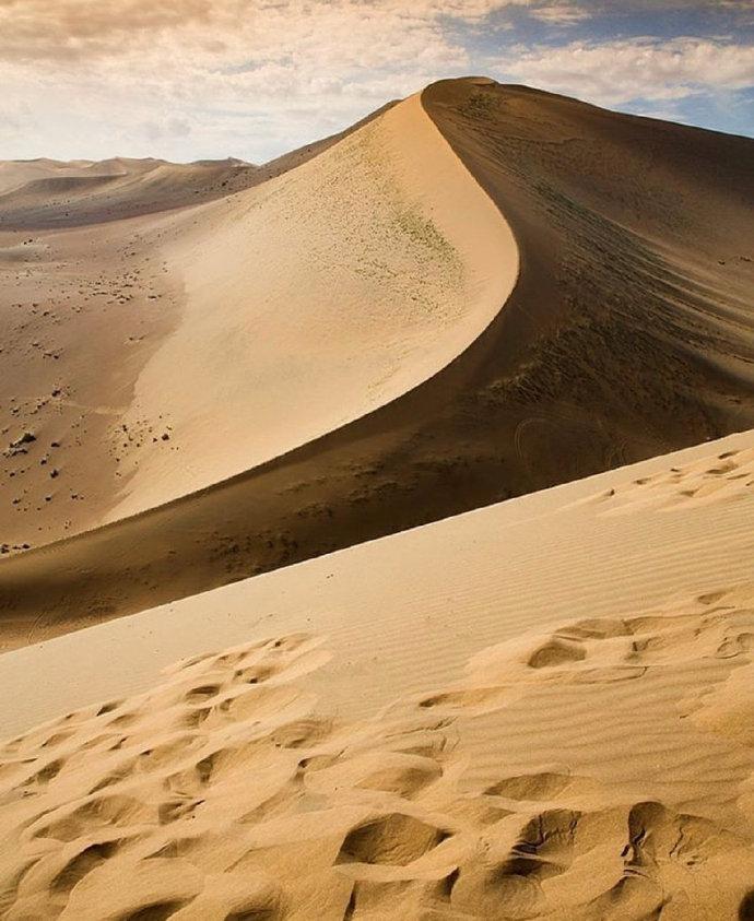 Dawakul Desert: The Desert by the Oasis